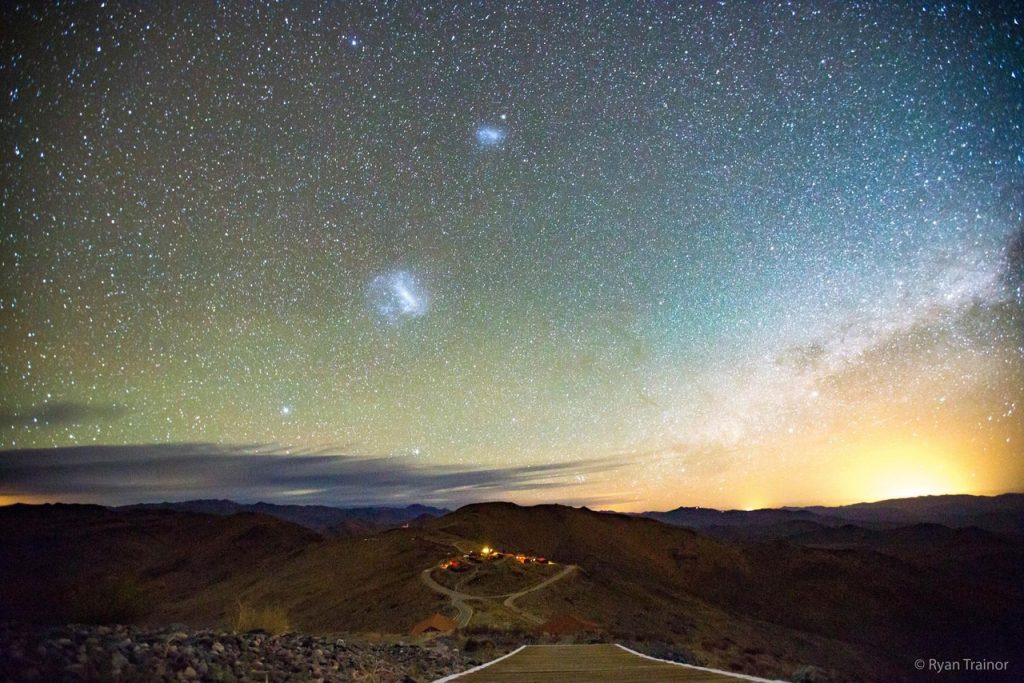 Астрофотография Большого и Малого Магеллановых Облаков