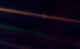 Снимок Земли Voyager 1