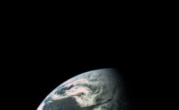 Фотография Земли, сделанная на бортовую камеру Beresheet
