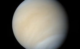 Венера покрыта густой атмосферой из углекислого газа