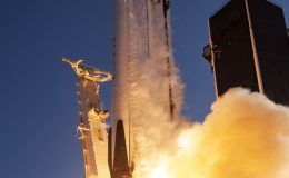 Старт сверхтяжелой ракеты-носителя Falcon Heavy