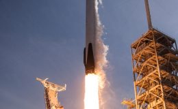 Cтарт ракеты Falcon 9. SpaceX